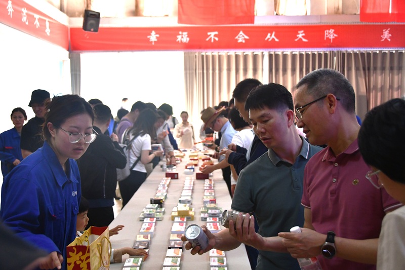 1744962784399050.jpg 449658880679338607.jpg